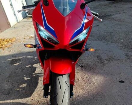 Красный Хонда CBR 650R, объемом двигателя 0.65 л и пробегом 1 тыс. км за 10100 $, фото 1 на Automoto.ua