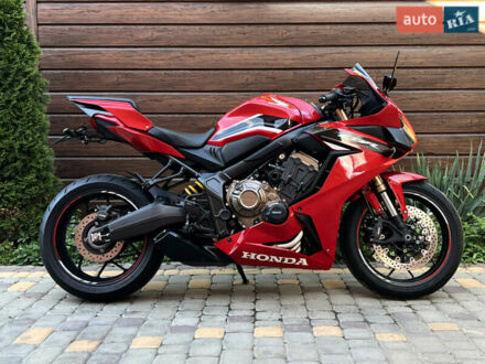 Хонда CBR 650R 2021 у Вінниці на Automoto.ua Червоний Хонда CBR 650R, об'ємом двигуна 0.65 л та пробігом 5 тис. км за 8600 $, фото 1 на Automoto.ua