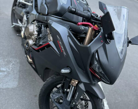Хонда CBR 650R, объемом двигателя 0.65 л и пробегом 26 тыс. км за 9000 $, фото 2 на Automoto.ua