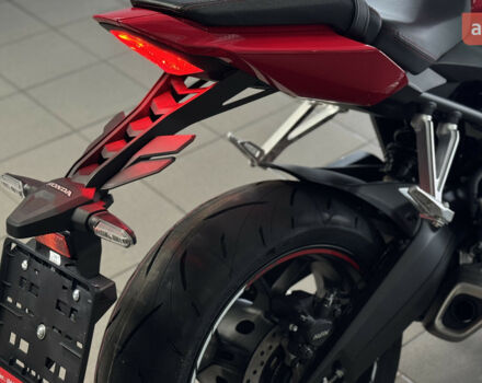 Хонда CBR 650R, объемом двигателя 0 л и пробегом 0 тыс. км за 10323 $, фото 23 на Automoto.ua