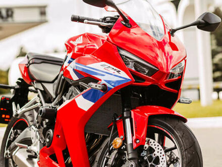 Хонда CBR 650R, объемом двигателя 0 л и пробегом 2 тыс. км за 11000 $, фото 1 на Automoto.ua