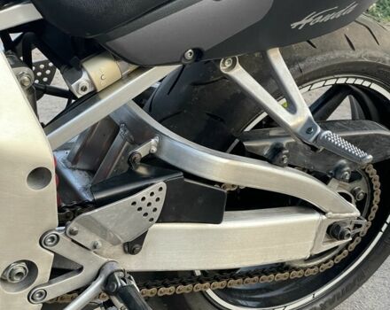 Хонда CBR 900RR, объемом двигателя 0.92 л и пробегом 0 тыс. км за 4500 $, фото 12 на Automoto.ua