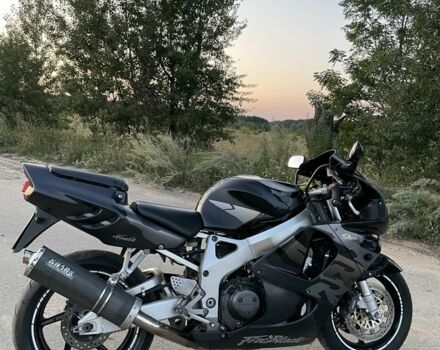 Хонда CBR 900RR, объемом двигателя 0.92 л и пробегом 0 тыс. км за 4500 $, фото 3 на Automoto.ua