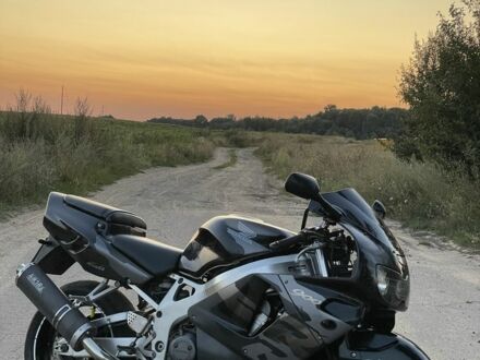 Хонда CBR 900RR, об'ємом двигуна 0.92 л та пробігом 0 тис. км за 4500 $, фото 1 на Automoto.ua