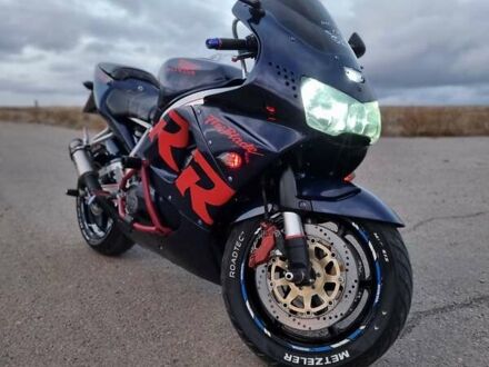 Хонда CBR 900RR 1995 в Николаеве на Automoto.ua Синий Хонда CBR 900RR, объемом двигателя 0.9 л и пробегом 60 тыс. км за 4000 $, фото 1 на Automoto.ua