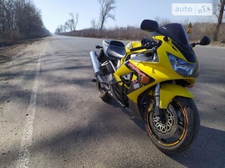 Хонда CBR 929RR 2002 у Ромнах на Automoto.ua Хонда CBR 929RR, об'ємом двигуна 0 л та пробігом 32 тис. км за 4700 $, фото 1 на Automoto.ua