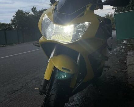 Желтый Хонда CBR 929RR, объемом двигателя 0.93 л и пробегом 42 тыс. км за 4999 $, фото 16 на Automoto.ua