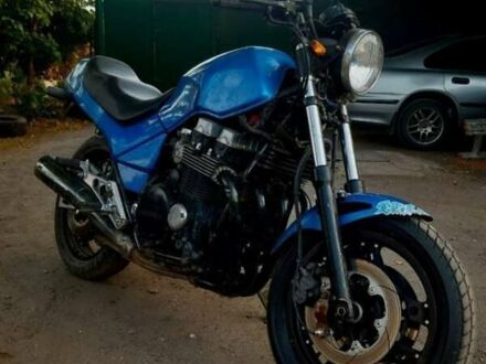 Хонда CBX 750F 1986 в Днепре (Днепропетровске) на Automoto.ua Синий Хонда CBX 750F, объемом двигателя 0.75 л и пробегом 4 тыс. км за 1108 $, фото 1 на Automoto.ua