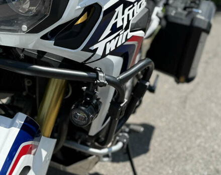 Белый Хонда CRF 1000L Africa Twin, объемом двигателя 1 л и пробегом 31 тыс. км за 12400 $, фото 7 на Automoto.ua