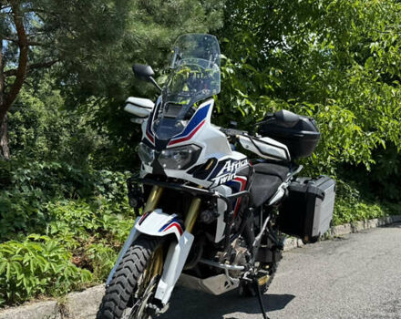 Белый Хонда CRF 1000L Africa Twin, объемом двигателя 1 л и пробегом 31 тыс. км за 12400 $, фото 1 на Automoto.ua