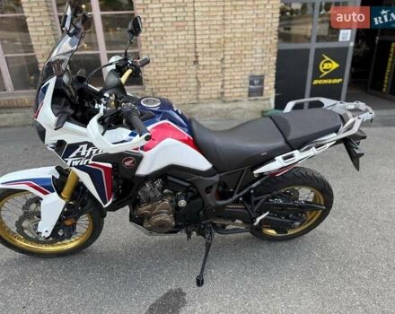 Белый Хонда CRF 1000L Africa Twin, объемом двигателя 1 л и пробегом 44 тыс. км за 12800 $, фото 1 на Automoto.ua