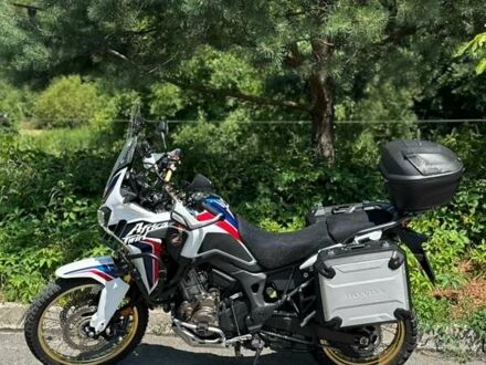 Хонда CRF 1000L Africa Twin 2017 в Львове на Automoto.ua Белый Хонда CRF 1000L Africa Twin, объемом двигателя 1 л и пробегом 31 тыс. км за 12400 $, фото 1 на Automoto.ua