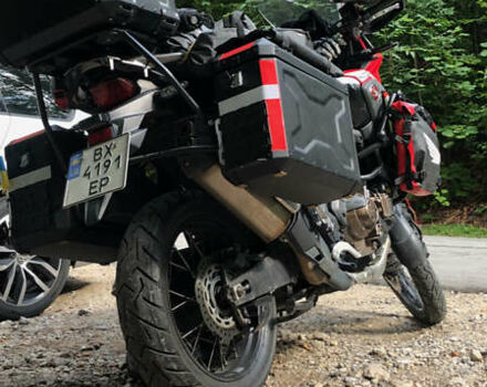 Красный Хонда CRF 1000L Africa Twin, объемом двигателя 1 л и пробегом 44 тыс. км за 11800 $, фото 1 на Automoto.ua