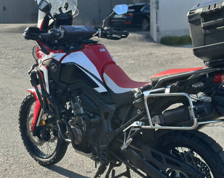 Красный Хонда CRF 1000L Africa Twin, объемом двигателя 1 л и пробегом 47 тыс. км за 12500 $, фото 4 на Automoto.ua