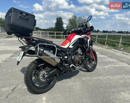 Красный Хонда CRF 1000L Africa Twin, объемом двигателя 1 л и пробегом 47 тыс. км за 12500 $, фото 5 на Automoto.ua