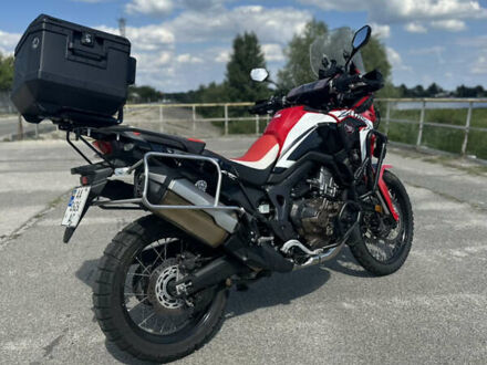 Хонда CRF 1000L Africa Twin 2018 в Киеве на Automoto.ua Красный Хонда CRF 1000L Africa Twin, объемом двигателя 1 л и пробегом 47 тыс. км за 12500 $, фото 1 на Automoto.ua