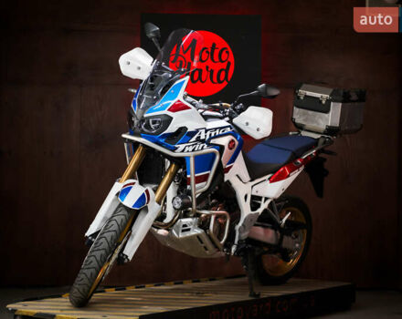 Хонда CRF 1000L Africa Twin, объемом двигателя 1 л и пробегом 44 тыс. км за 12500 $, фото 2 на Automoto.ua