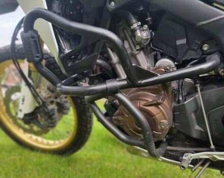 Хонда CRF 1000L Africa Twin, объемом двигателя 0 л и пробегом 32 тыс. км за 12000 $, фото 9 на Automoto.ua
