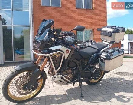 Черный Хонда CRF 1100L Africa Twin, объемом двигателя 1.08 л и пробегом 12 тыс. км за 15950 $, фото 2 на Automoto.ua