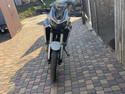Хонда CRF 1100L Africa Twin 2021 в Николаеве на Automoto.ua Хонда CRF 1100L Africa Twin, объемом двигателя 1 л и пробегом 11 тыс. км за 7000 $, фото 1 на Automoto.ua