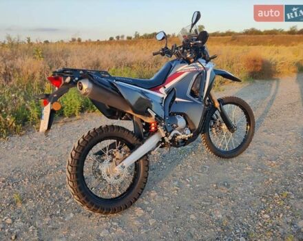 Черный Хонда CRF 250L Rally, объемом двигателя 0.25 л и пробегом 32 тыс. км за 4900 $, фото 5 на Automoto.ua