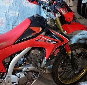 Красный Хонда CRF 250L Rally, объемом двигателя 0.25 л и пробегом 39 тыс. км за 4000 $, фото 8 на Automoto.ua