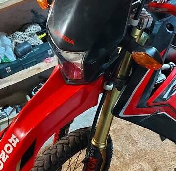 Красный Хонда CRF 250L Rally, объемом двигателя 0.25 л и пробегом 39 тыс. км за 4000 $, фото 1 на Automoto.ua