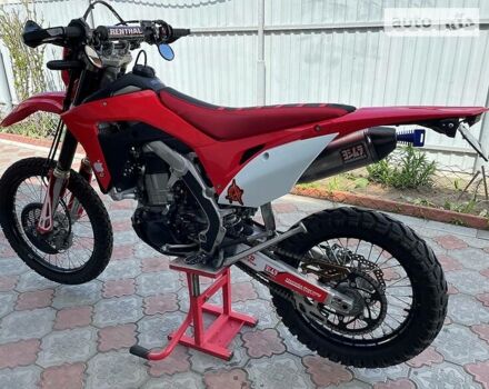 Красный Хонда CRF 450, объемом двигателя 0.45 л и пробегом 1 тыс. км за 11300 $, фото 2 на Automoto.ua