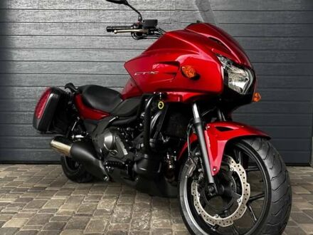 Красный Хонда CTX 700, объемом двигателя 0.67 л и пробегом 38 тыс. км за 7200 $, фото 1 на Automoto.ua