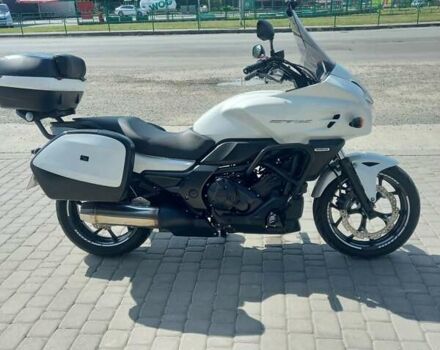 Белый Хонда CTX 700N, объемом двигателя 0.67 л и пробегом 20 тыс. км за 6300 $, фото 6 на Automoto.ua