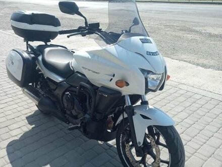 Белый Хонда CTX 700N, объемом двигателя 0.67 л и пробегом 20 тыс. км за 6300 $, фото 1 на Automoto.ua