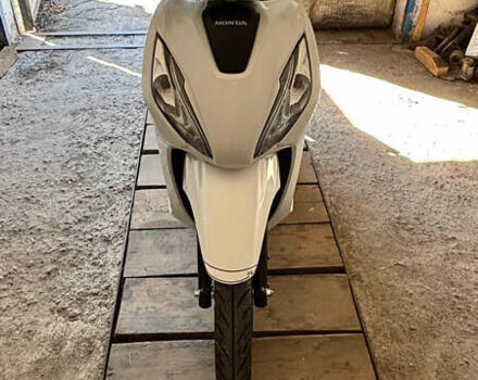 Белый Хонда Dio 110 JF58, объемом двигателя 0.11 л и пробегом 2 тыс. км за 2500 $, фото 3 на Automoto.ua