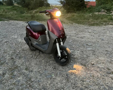 Красный Хонда Dio AF-27, объемом двигателя 0.35 л и пробегом 5 тыс. км за 297 $, фото 4 на Automoto.ua