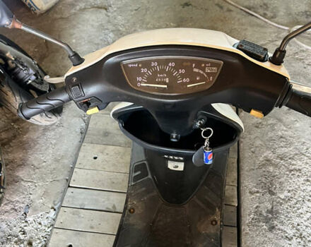 Белый Хонда Dio AF-35, объемом двигателя 0.05 л и пробегом 4 тыс. км за 600 $, фото 5 на Automoto.ua