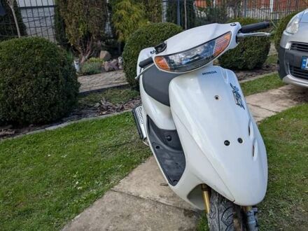 Хонда Dio AF-35 2004 в Болехове на Automoto.ua Белый Хонда Dio AF-35, объемом двигателя 0 л и пробегом 8 тыс. км за 550 $, фото 1 на Automoto.ua