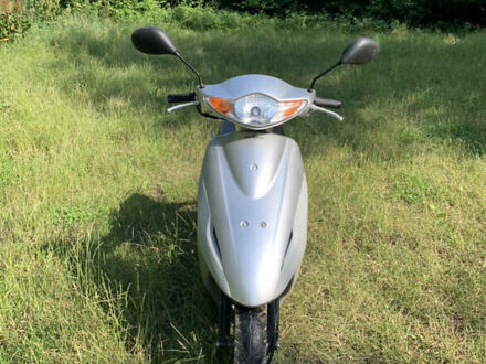 Хонда Dio AF-56 2004 у Городенке на Automoto.ua Сірий Хонда Dio AF-56, об'ємом двигуна 0.49 л та пробігом 9 тис. км за 480 $, фото 1 на Automoto.ua