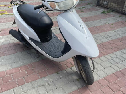 Хонда Dio AF-68 2012 у Івано-Франківську на Automoto.ua Білий Хонда Dio AF-68, об'ємом двигуна 0.35 л та пробігом 938 тис. км за 440 $, фото 1 на Automoto.ua