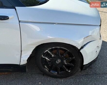 Белый Хонда e, объемом двигателя 0 л и пробегом 41 тыс. км за 12800 $, фото 3 на Automoto.ua