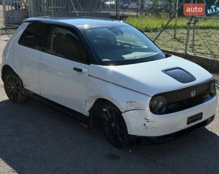 Белый Хонда e, объемом двигателя 0 л и пробегом 41 тыс. км за 12800 $, фото 1 на Automoto.ua