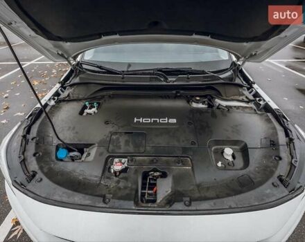 Белый Хонда eNS1, объемом двигателя 0 л и пробегом 12 тыс. км за 17500 $, фото 3 на Automoto.ua