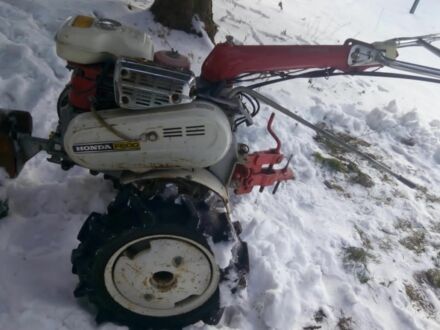Хонда F600 2000 в Кременце на Automoto.ua Красный Хонда F600, объемом двигателя 700 л и пробегом 0 тыс. км за 1500 $, фото 1 на Automoto.ua