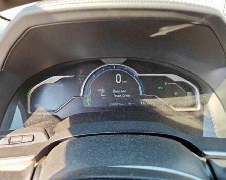 Белый Хонда FCX Clarity, объемом двигателя 1.5 л и пробегом 24 тыс. км за 3000 $, фото 8 на Automoto.ua