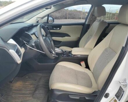 Белый Хонда FCX Clarity, объемом двигателя 1.5 л и пробегом 85 тыс. км за 3600 $, фото 6 на Automoto.ua