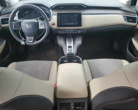 Белый Хонда FCX Clarity, объемом двигателя 1.5 л и пробегом 85 тыс. км за 3600 $, фото 7 на Automoto.ua