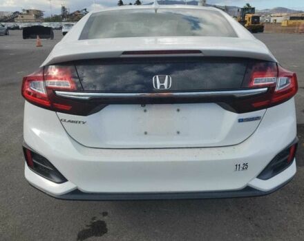 Белый Хонда FCX Clarity, объемом двигателя 1.5 л и пробегом 85 тыс. км за 3600 $, фото 5 на Automoto.ua