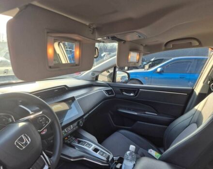 Черный Хонда FCX Clarity, объемом двигателя 1.5 л и пробегом 186 тыс. км за 15000 $, фото 11 на Automoto.ua