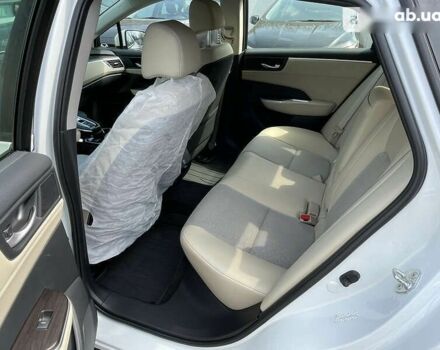 Хонда FCX Clarity, объемом двигателя 1.5 л и пробегом 32 тыс. км за 22999 $, фото 9 на Automoto.ua