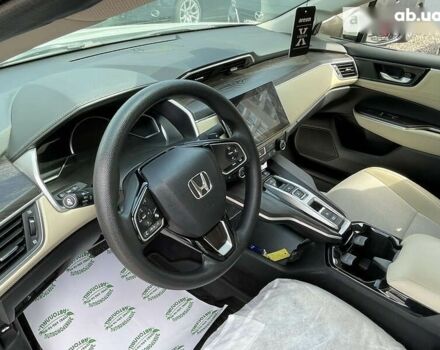 Хонда FCX Clarity, объемом двигателя 1.5 л и пробегом 32 тыс. км за 22999 $, фото 4 на Automoto.ua