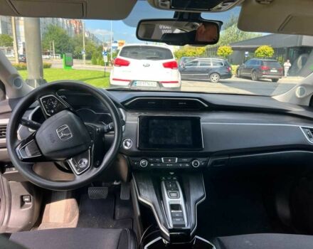 Серый Хонда FCX Clarity, объемом двигателя 1.5 л и пробегом 152 тыс. км за 15450 $, фото 6 на Automoto.ua