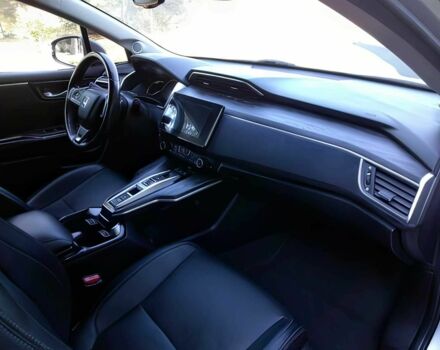 Сірий Хонда FCX Clarity, об'ємом двигуна 1.5 л та пробігом 32 тис. км за 17000 $, фото 10 на Automoto.ua